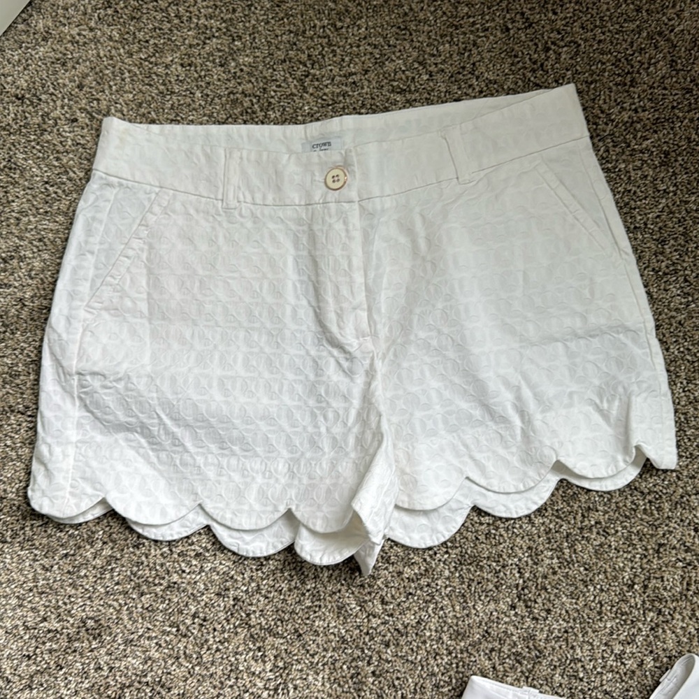 Crown and Ivy Shelby shorts